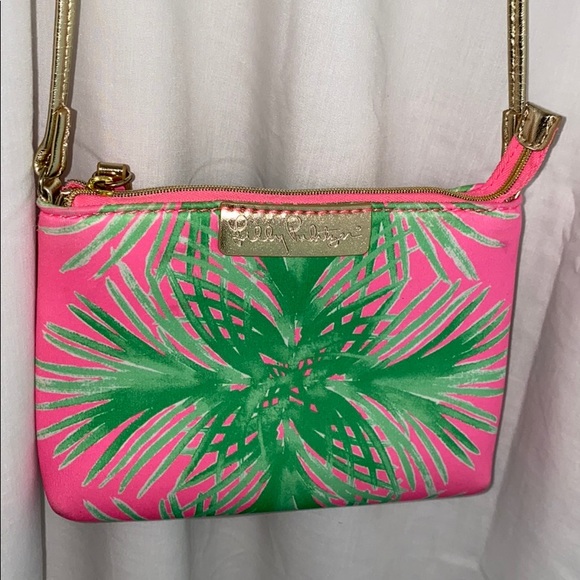 Lilly Pulitzer Handbags - Lilly Pulitzer crossbody bag